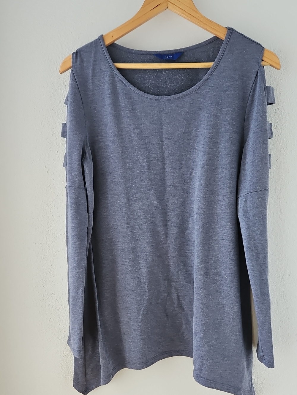 Apt. 9 Blue Gray Cold-Shoulder Long Sleeve Top